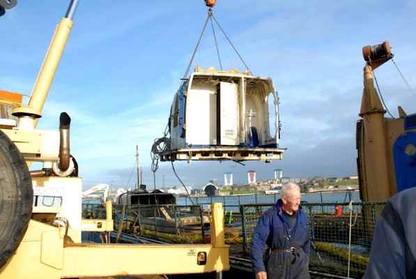 S130 Donor Boat - Lifting the engine room covers