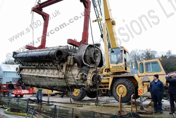 S130 Donor Boat - Lifting an MB518 engine