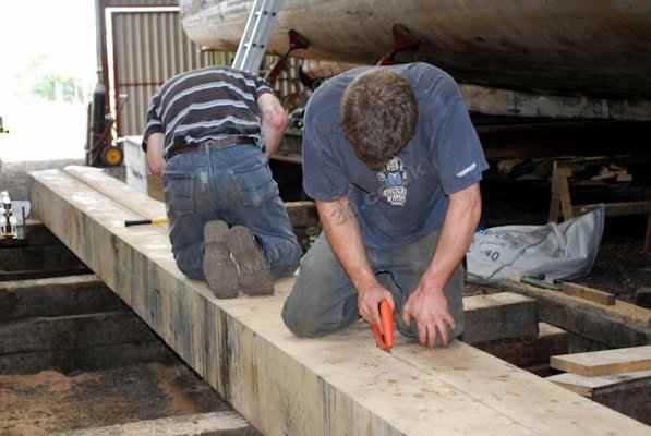 S130 - Cutting the new keel section